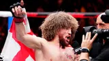 Грузинский чемпион UFC ввязался в перепалку с фанатом на турнире в Париже