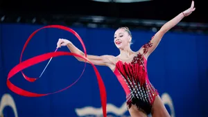 Яркая русская гимнастка получила травму прямо во время выступления. Крамаренко стала 10-й в квале