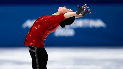 Аделия Петросян