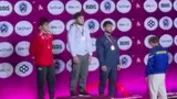 Украинский борец сошел с пьедестала и отвернулся во время гимна России на первенстве Европы: видео