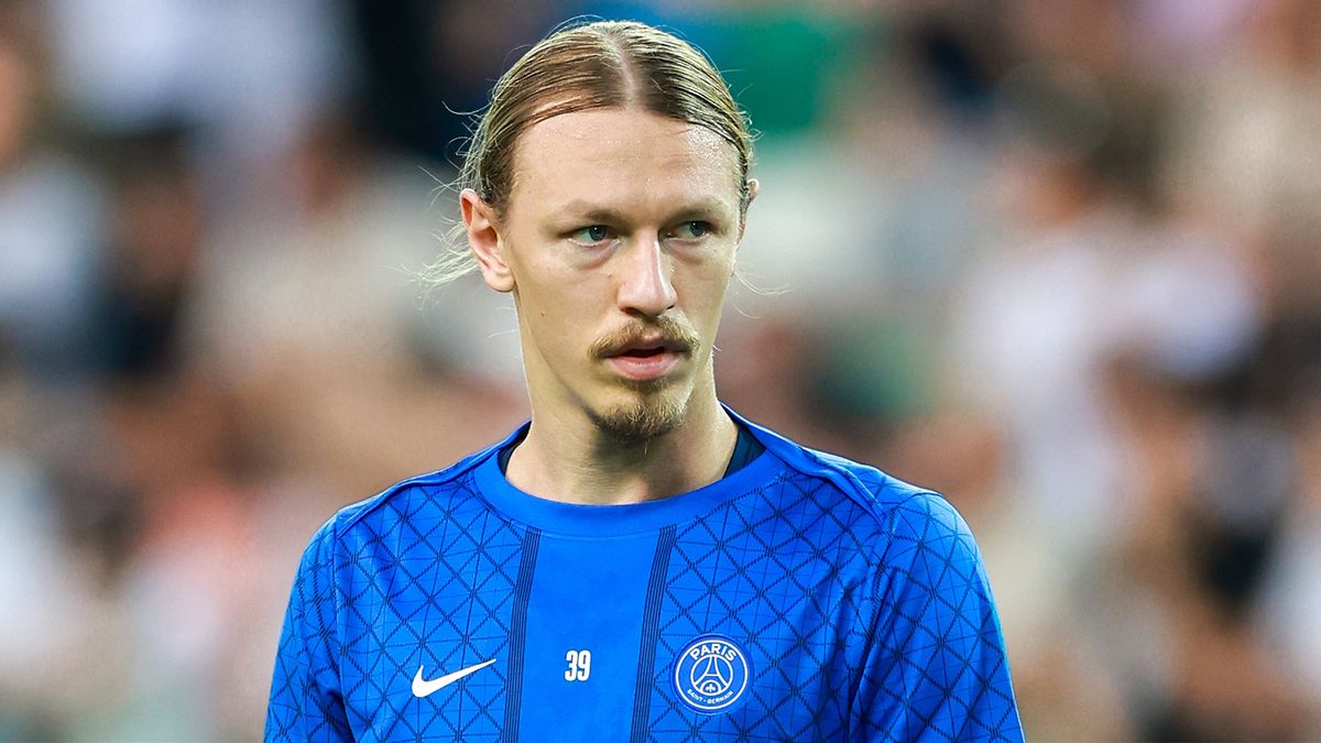 «ПСЖ» объявил состав на матч с «Лиллем»: Сафонов снова в запасе