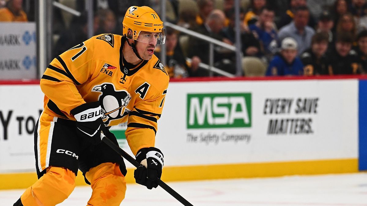 «Питтсбург» проиграл второй матч серии с «Филадельфией» в лей-офф НХЛ, у Малкина и Чинахова по «-2»