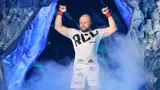 41-летний Шлеменко забил бразильца сломанной рукой. Легендарный боец закрыл обидное поражение спустя 42 дня