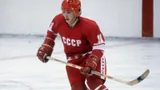 Этот хоккеист «Спартака» был кумиром великого Ларионова. Профессор им восторгался: «Играл в очень умный хоккей»