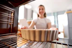 Соединяю тунец и яйцо и отправляю в духовку: через 20 минут получаю вкусную белковую запеканку на ужин