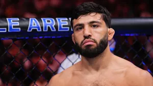 UFC сливает таланта из России после обидной травмы? Царукян заслужил подраться за пояс, но лига не дает соперника