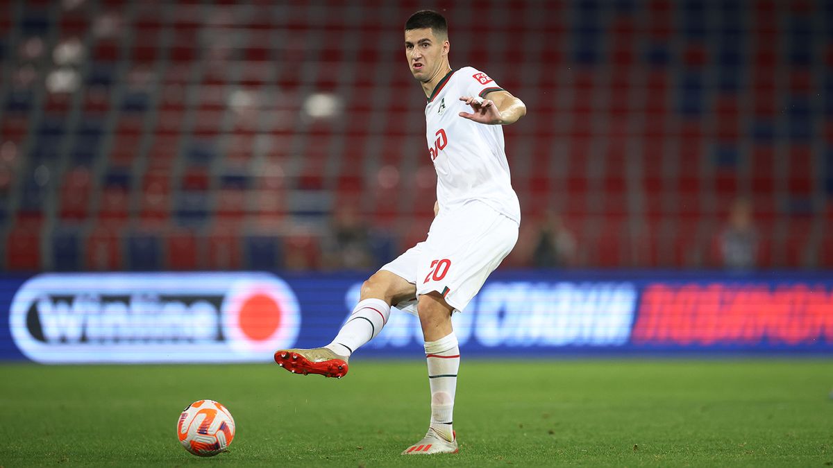 «Локомотив» разорвал контракт с защитником Иваном Кузьмичевым