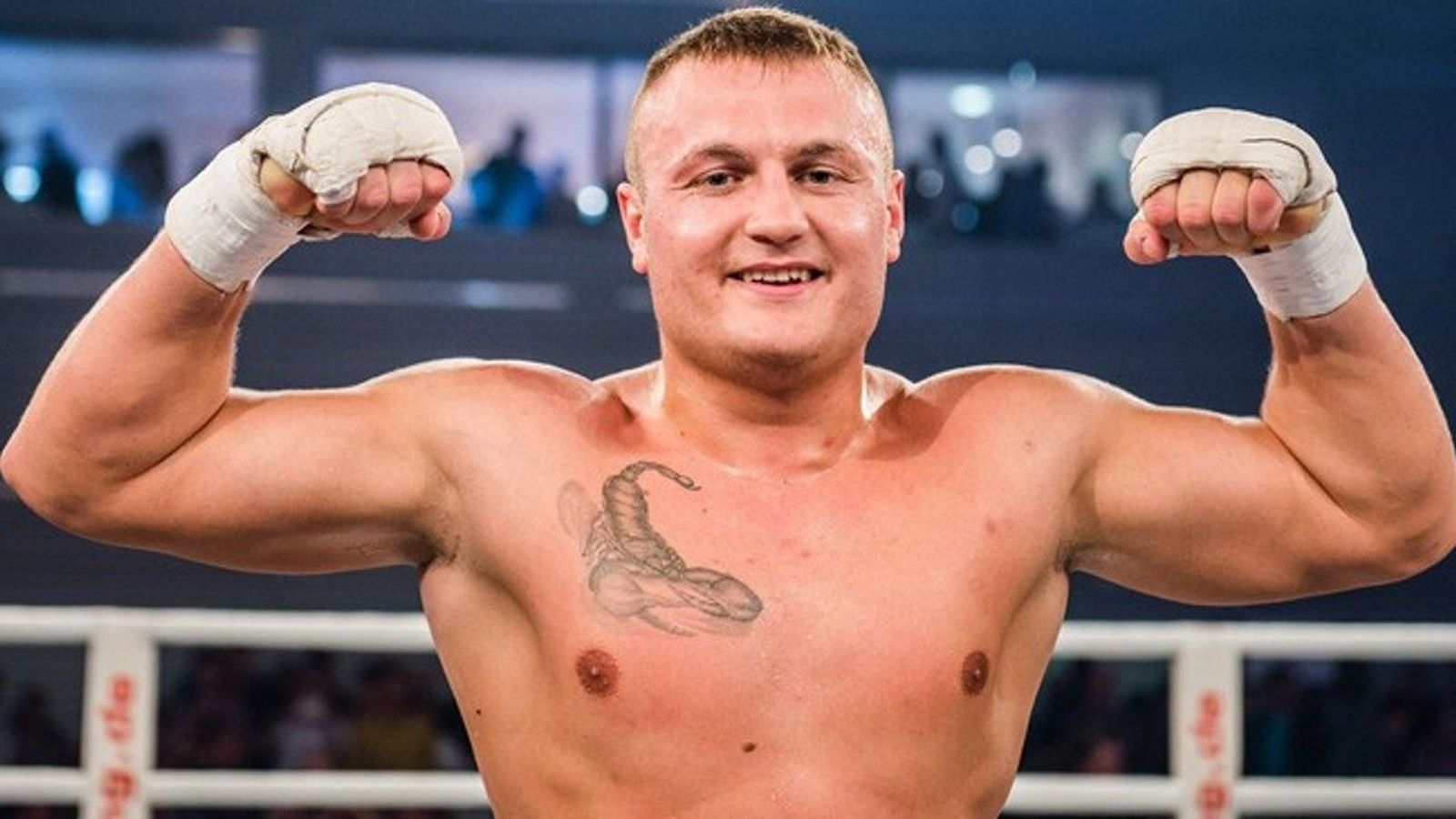 адамов боец