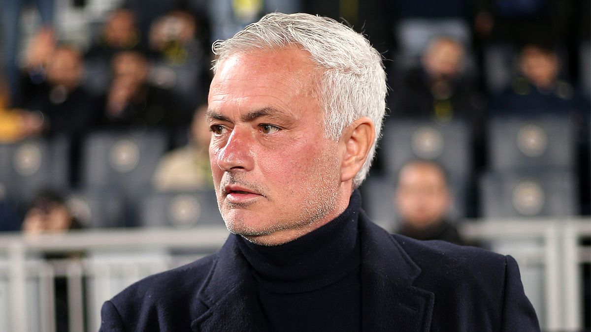 «Бенфика» Моуринью разгромила «Виторию Гимарайнш» в чемпионате Португалии