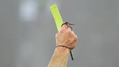 Футбольное судейство