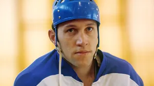 Выживал на копейки, рано потерял отца, спас карьеру на Украине, дружил с самим Харламовым. История Белоножкина