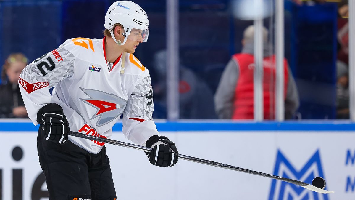 Пономарев признался, что любит читать книги: «Когда мне было 14-15 лет, ставил цель — 30 страниц в день»