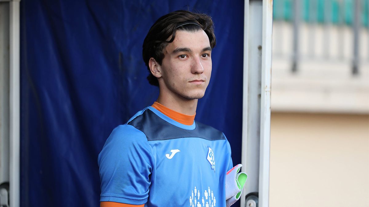 «Динамо» Мх — «Спартак»: вратарь Волк потащил пенальти от Заболотного и сделал еще два сейва на добивании