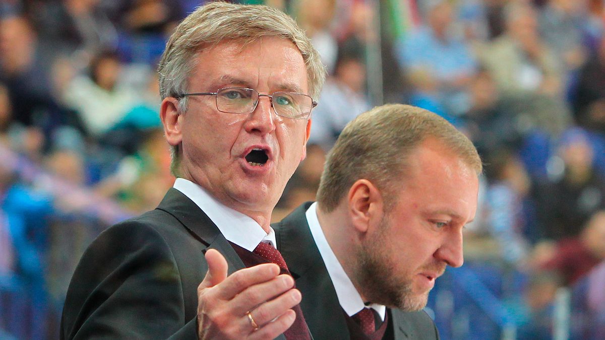 Как легенду Спартака едва не покалечила шальная шайба! Тюрикова спасло чудо: Он свалился под лавку!