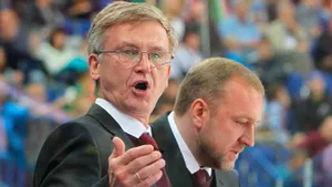 Как легенду «Спартака» едва не покалечила шальная шайба! Тюрикова спасло чудо: «Он свалился под лавку!»