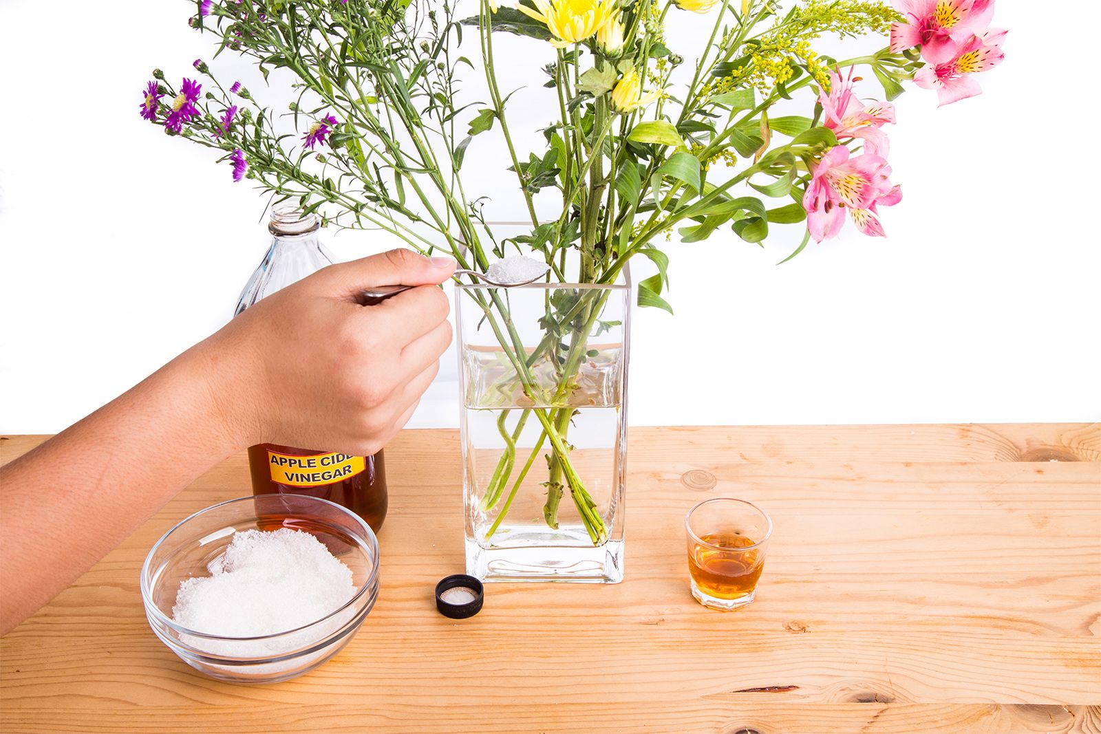 8 Effective Ways for How to Preserve Flowers