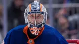 Российский вратарь Сорокин совершил красивейшее спасение в НХЛ, отбив шайбу клюшкой из пустых ворот: видео