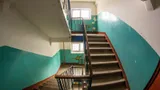 Вот почему в СССР стены в подъездах красили только до половины: оказывается, была веская причина