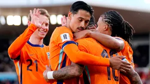 Матч в Варшаве обещает голы: соперникам нет смысла осторожничать. Прогноз на Польша — Нидерланды