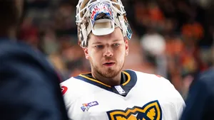 Играл с Овечкиным, а теперь на самом дне в России. Грандиозное падение большого таланта Самсонова 