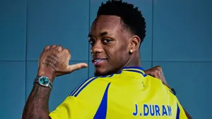 «Зенит» договорился со звездным нападающим, ЦСКА нашел замену Дивееву. Трансферы и слухи дня