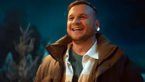 Посмотрела фильм «Ёлки 12»: есть очевидная причина, почему никакого новогоднего настроения не получила