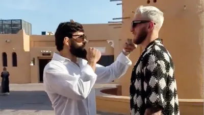 Арман Царукян, Дэн Хукер