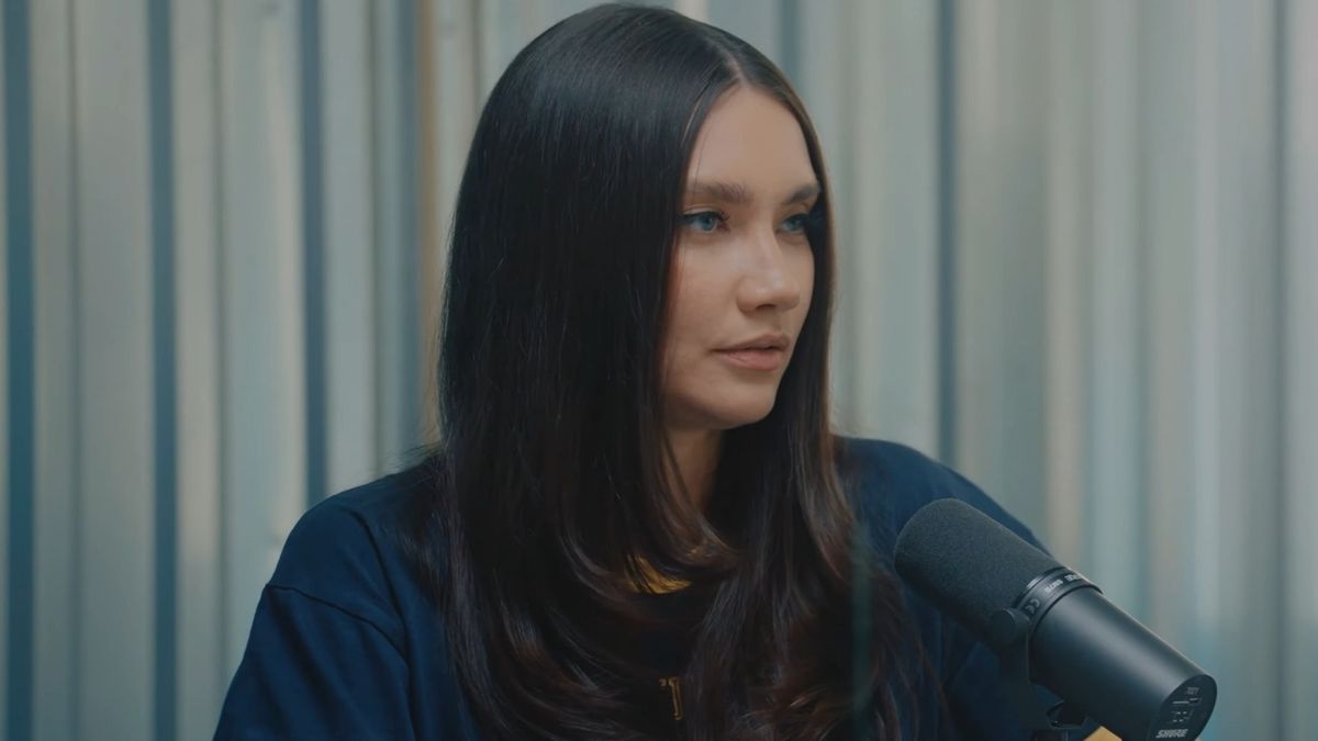 Жена Смолова: Абсолютно необразованное общество! Меня это очень сильно пугает