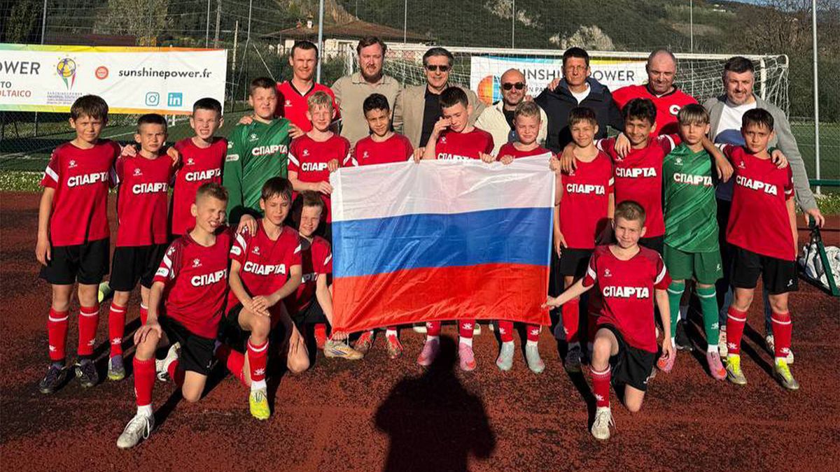 Спарта под российским флагом выиграла у ПСЖ на международном турнире в Италии