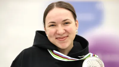 Яна Бурлакова