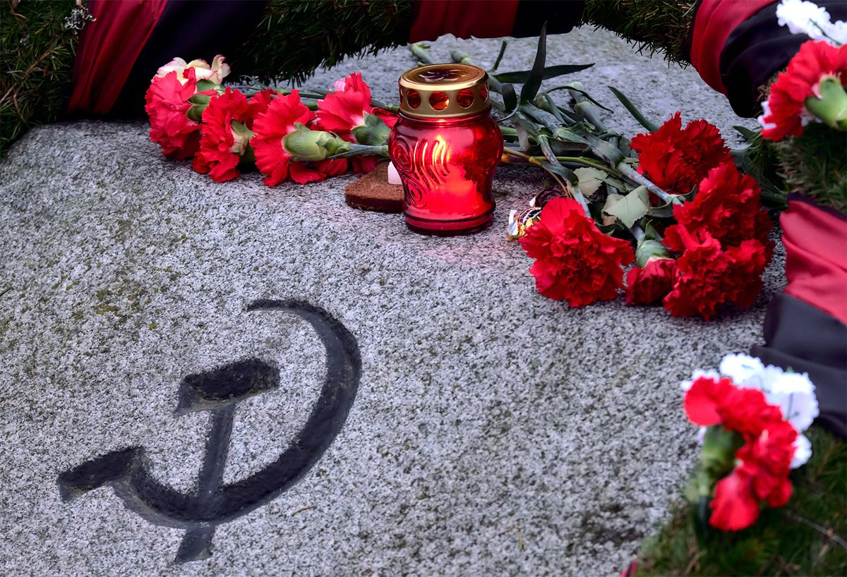 Сборная России по футболу почтила память защитников Ленинграда