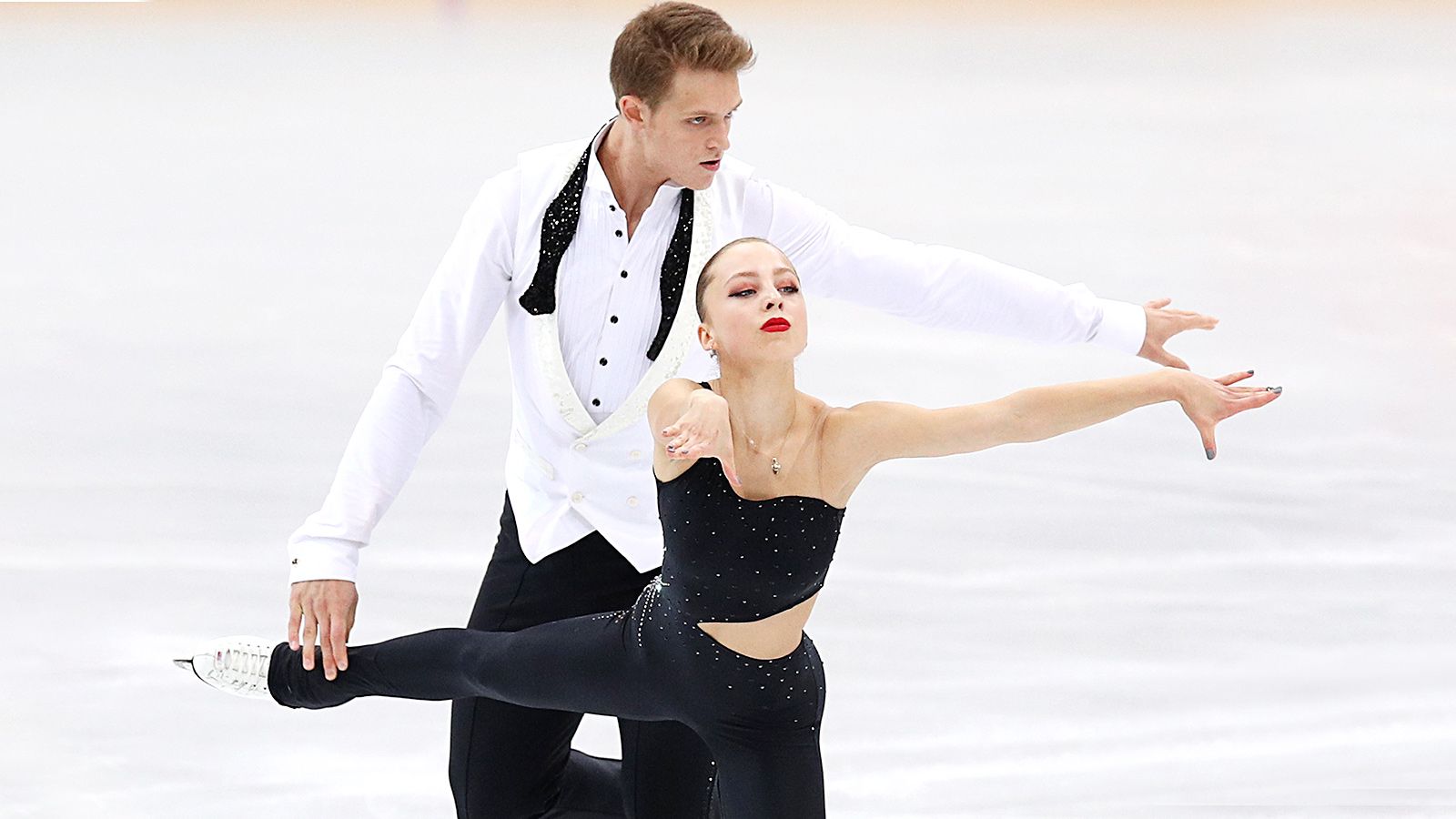 Александра Бойкова и Дмитрий Козловский победители Skate Canada. Трусова,  Медведева, Реал Мадрид - фото, видео, инстаграм - 31 октября 2019 - Sport24