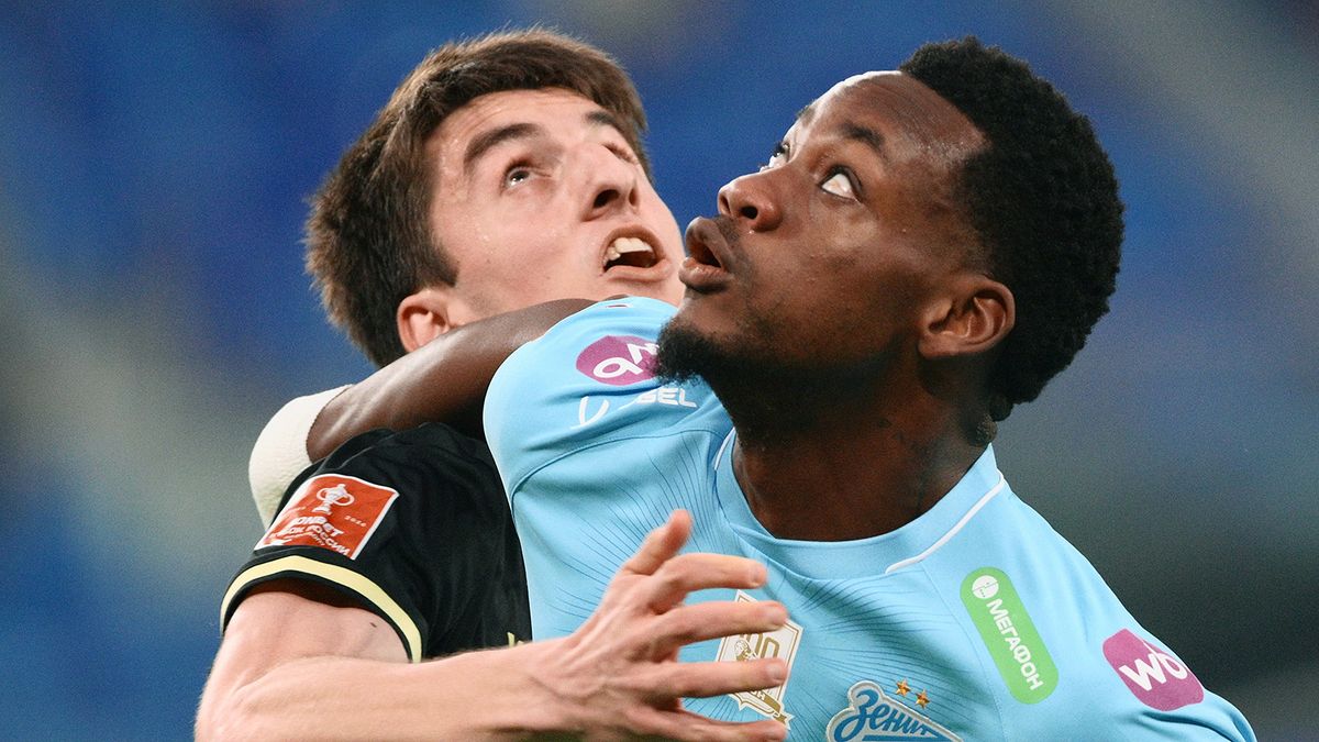 «Думал, он упадет и умрет». Тихонов жестко раскритиковал форварда «Зенита» Дурана