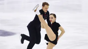 Звезды Тутберидзе вновь дрогнули при встрече с главными соперниками. Уровень наших пар катастрофически упал