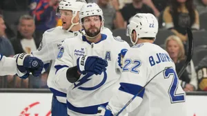 Русский гений поиздевался над великим канадским клубом! Банда Кучерова устроила яркое шоу в хоккейной Мекке