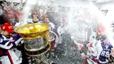 Золотая раздевалка ЦСКА: выпили целый Кубок Гагарина и устроили душ из шампанского