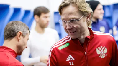 Валерий Карпин