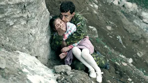 Посмотрела фильм «Тропа гнева» со звездой «Мажора»: старомодный боевик для поклонников Стетхэма