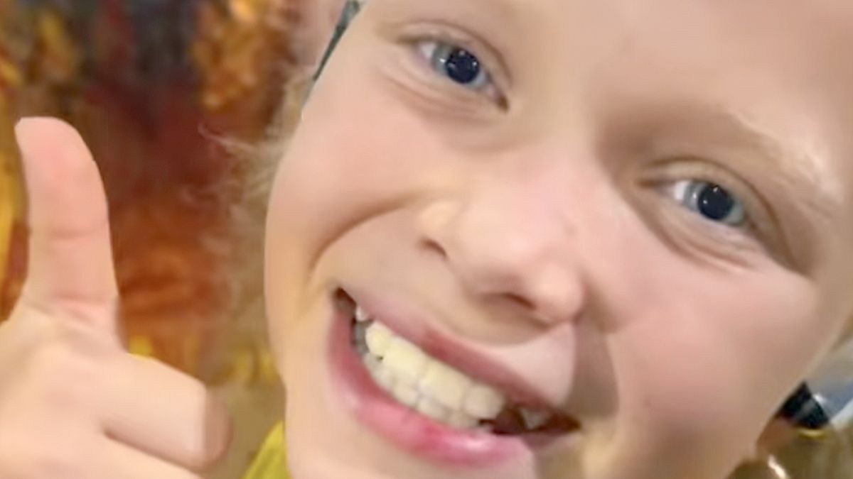 10-летнюю россиянку, выступавшую на ЧМ, пригласили на известное шоу: «Мессенджеры лучше не открывать»
