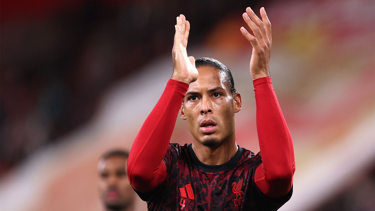 Слот высказался на тему ухода ван Дейка из «Ливерпуля»