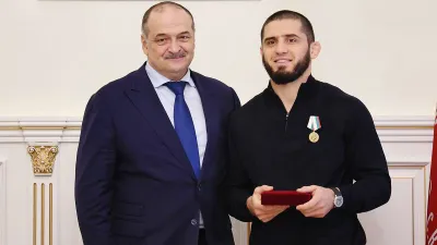 Ислам Махачев