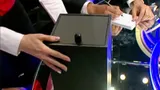 Этот вопрос в «Что? Где? Когда?» оказался не под силу знатокам: хотя даже школьник может ответить верно