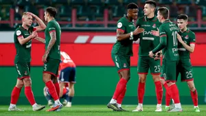 «Акрон» победит «Сочи», «Локомотив» с «Краснодаром» забьют друг другу, а ЦСКА не проиграет в дерби. Экспресс на РПЛ