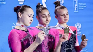 Звездочки русской гимнастики готовы заменить олимпийских чемпионок. Но фаворитка сенсационно проиграла