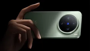 Впервые так дешево: vivo X200 Pro mini продают от 57000 — у смартфона LTPO-экран и 3 топовых камеры с перископом