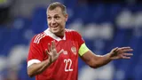 Юные болельщики из Санкт-Петербурга подарили Дзюбе кубок из глины, признав футболиста лучшим игроком ЧЕ-2020