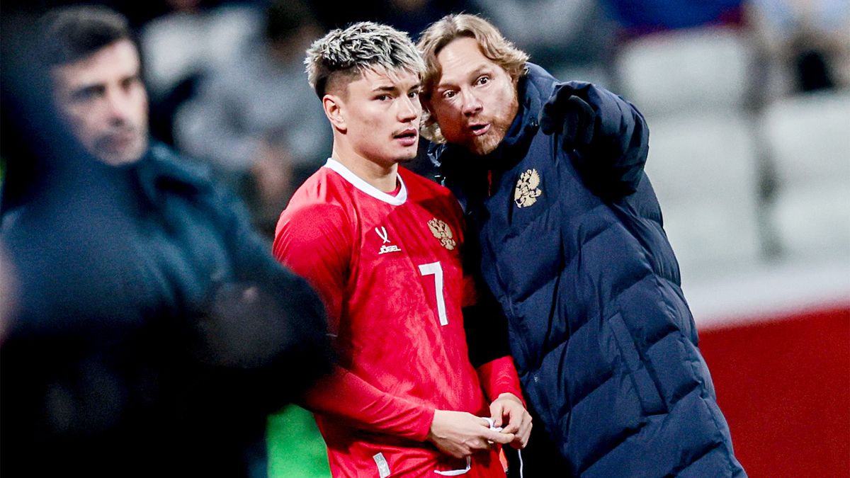 Карпин: «Россияне не играют в «Зените»? А я что могу сделать? Если Мостовой не играет, может перейти в другой клуб»