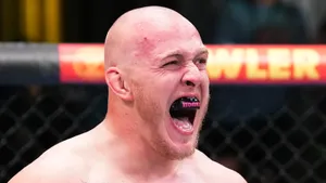 Хорват без тормозов сделает больно главному фанату Надежды Кадышевой в UFC. Прогноз на Сергей Спивак — Анте Делия