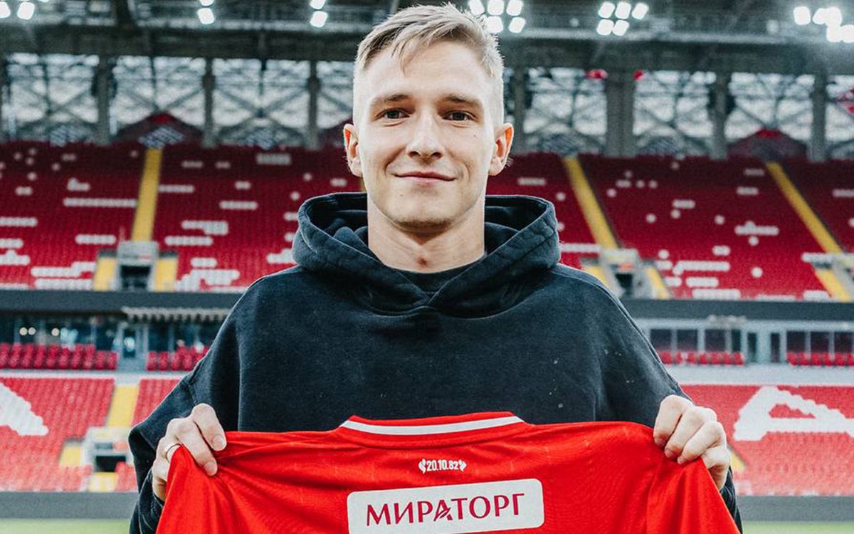 Спартак подписал футболиста сборной России, украинцем интересуется топ-клуб из Италии. Трансферы и слухи дня