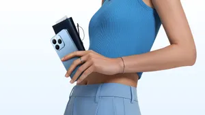 Компактный realme 15T с 12 ГБ оперативки сливают за 21000: у него две камеры по 50 Мп и огромный аккумулятор